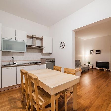 Manzoni House Apartment Bari Luaran gambar