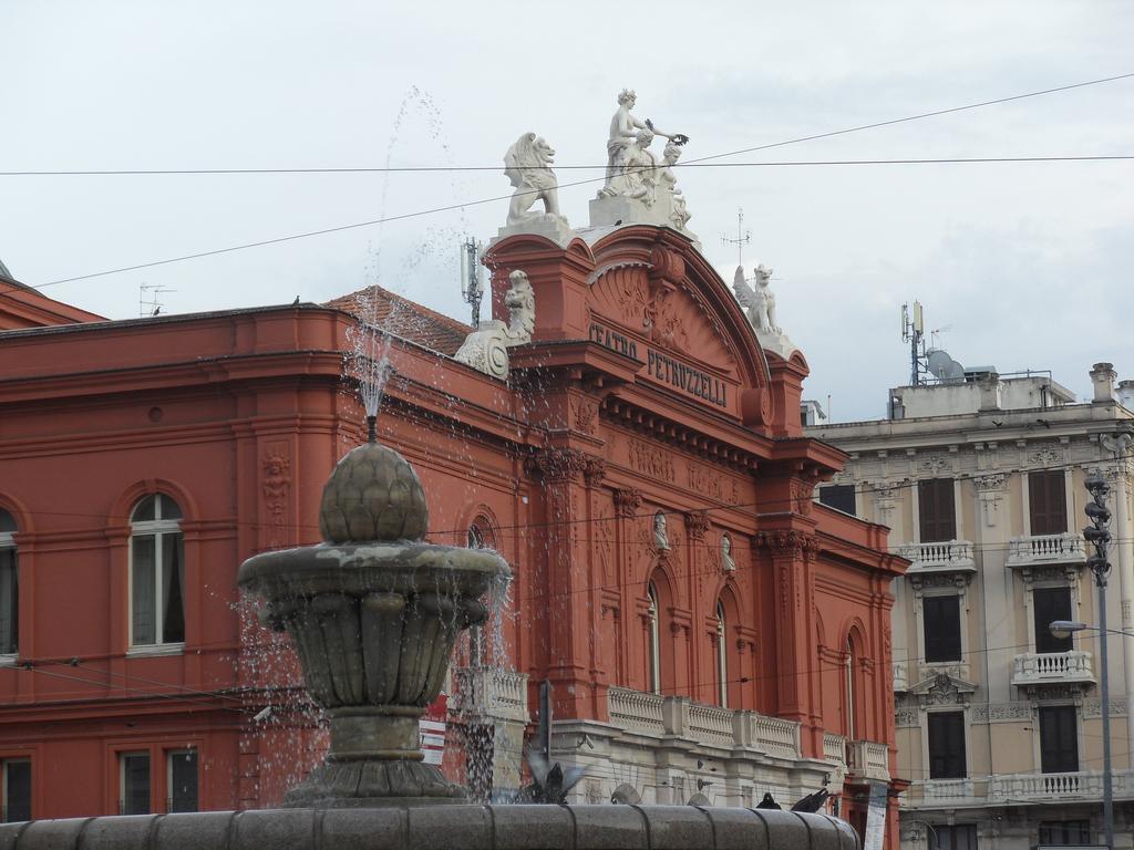 Manzoni House Apartment Bari Luaran gambar