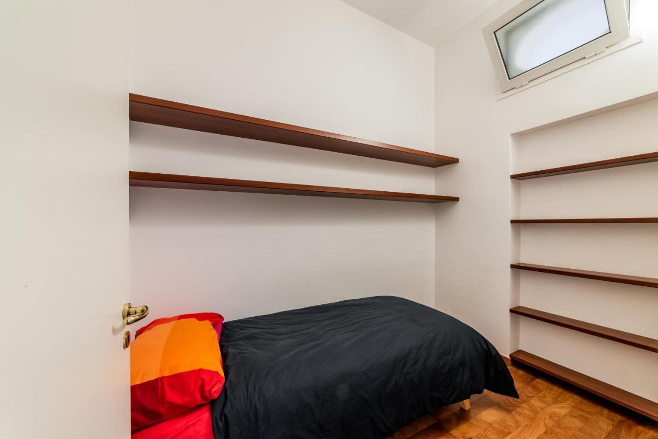 Manzoni House Apartment Bari Luaran gambar